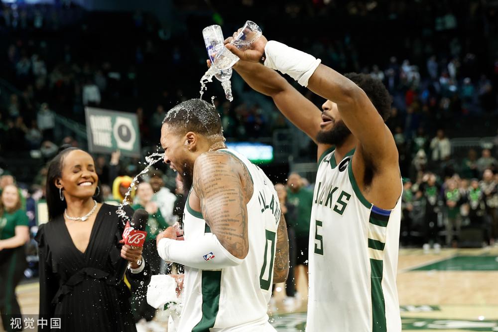 军张雨霏稳 军张雨霏稳